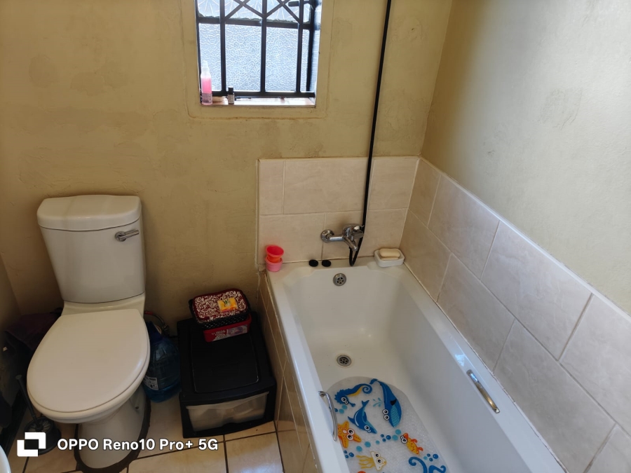 2 Bedroom Property for Sale in Promosa North West